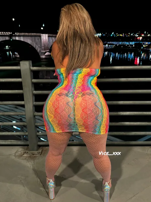 Thumbnail Evening Beauty Contemplation - Vice_XXX's Delightful View