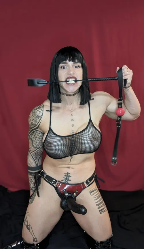 Thumbnail Kalithemusclegoddess' Invitation: Submit or Be Naughty in Strapon Fun