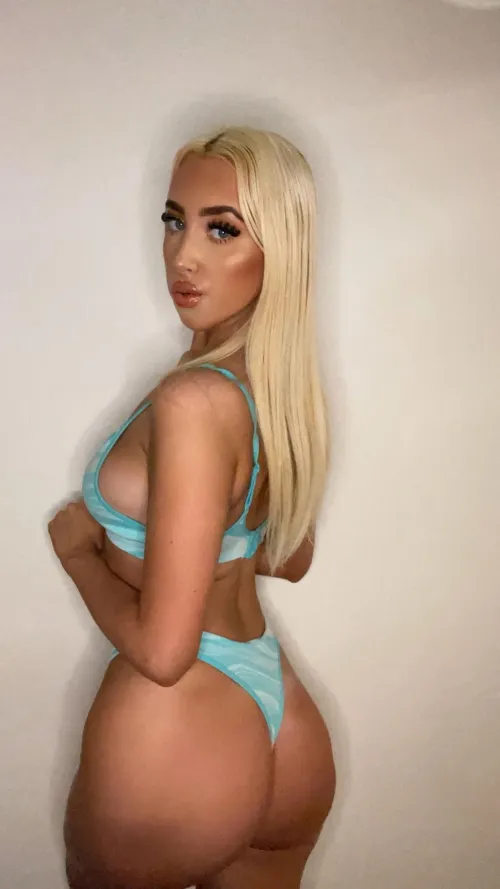 Thumbnail Sensual Invitation: An Enticing Offer | slvttybby
