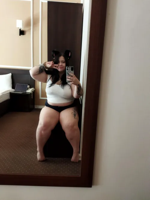 Thumbnail Dreams and Desires: Feeling Sensual Between Big Thighs by TayloRMmontana