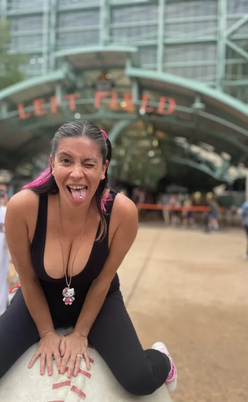 Thumbnail Maturity Beyond Age: Insights from mamaononlyfans | maturemilf