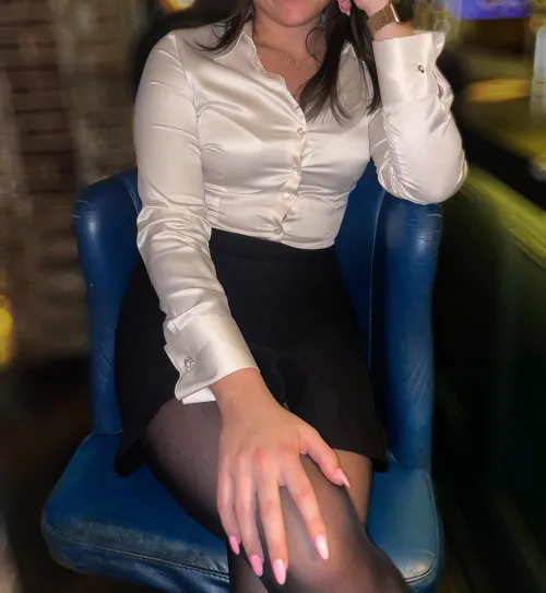 Thumbnail Socializing After Hours: Creating Bonds with Colleagues | miss_rubyredx