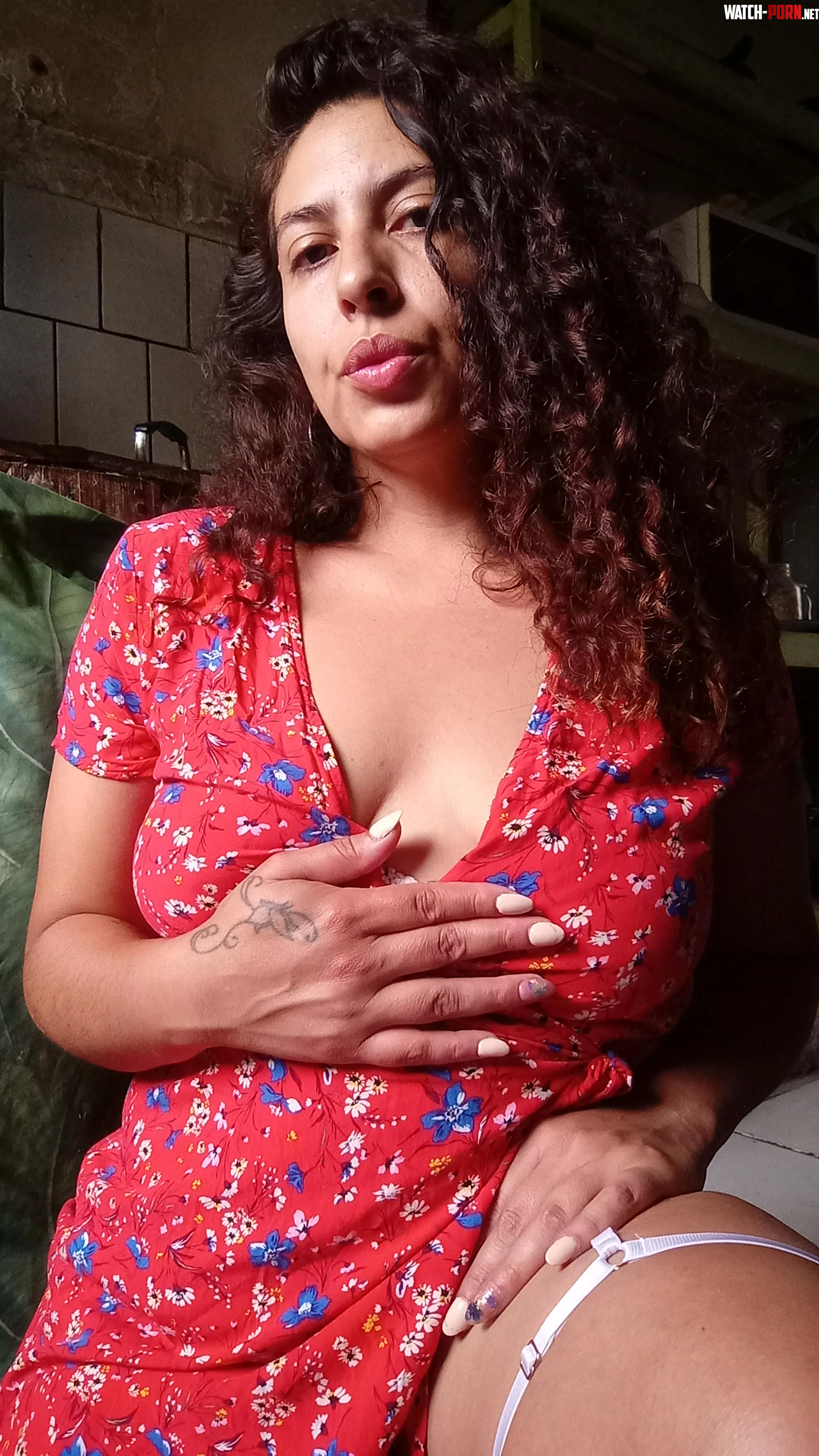 What do you call a mom that fucks on the first date F40 by pale_xx