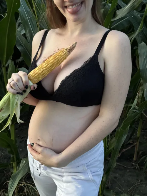 Thumbnail Pregnancy Cravings: Snack Time with girlonfirees