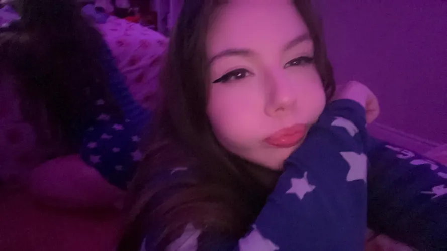 Thumbnail Meaaly26's Proclamation: Embracing the Best of Thick-Thighed Egirls