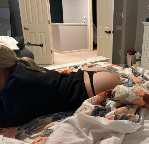 Thumbnail KsPlayPlace’s Distraction Tactics with Thongs Revealed