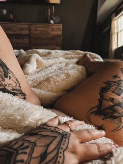 Thumbnail Soaking the Sheets: Explore Sensual Pleasures with gabiii_carter