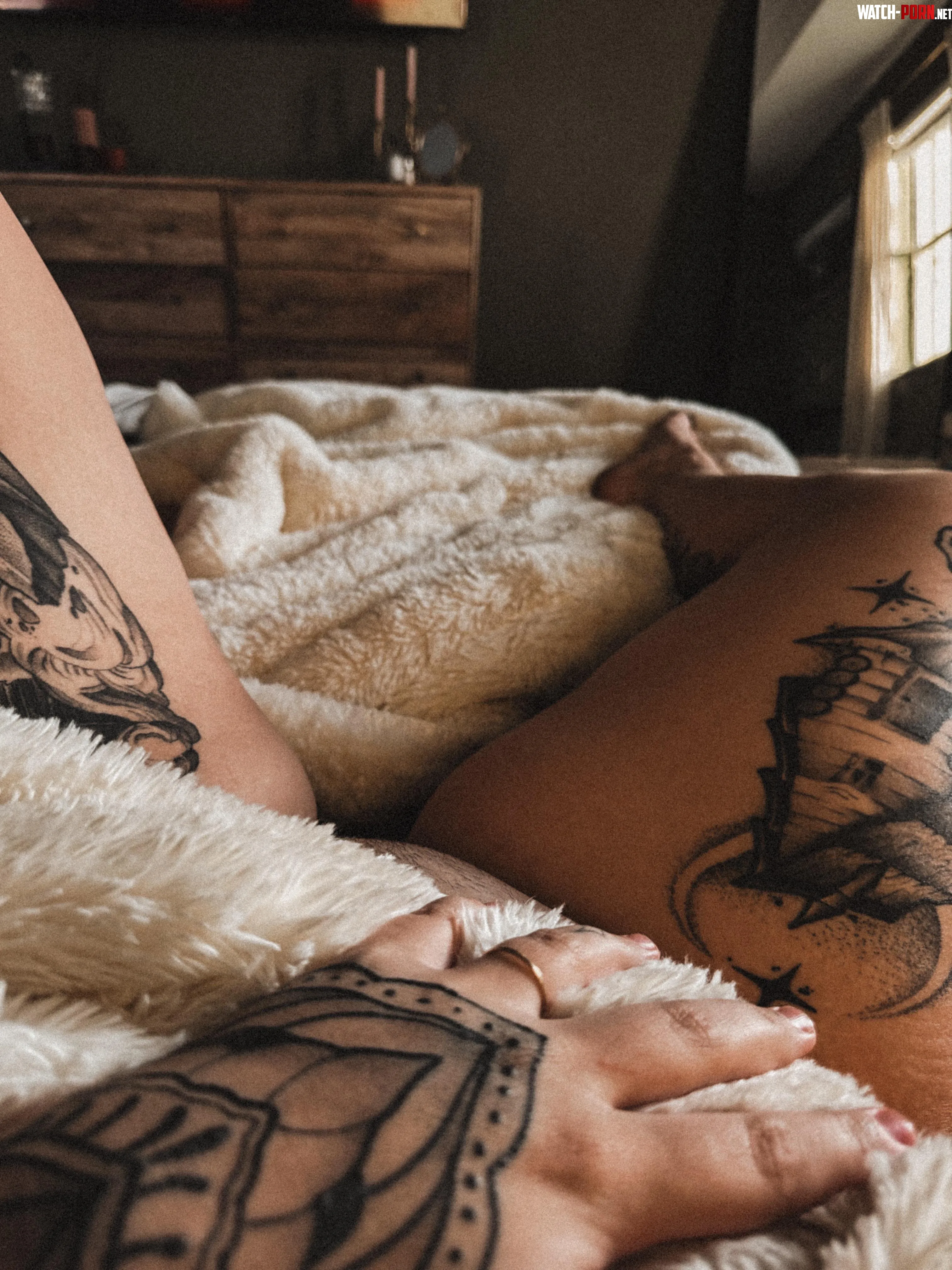 Help me soak the sheets  by gabiii_carter