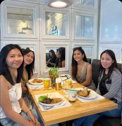 Thumbnail Which Girl is Best to Enjoy: Insights from Realasians Community