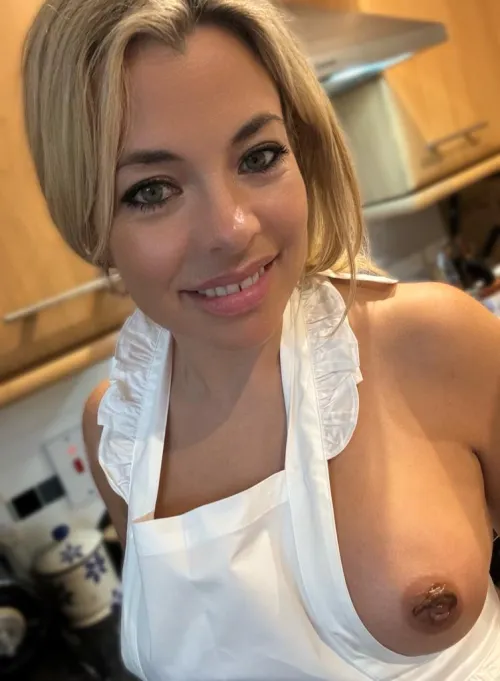 Thumbnail FrankieFiestyMilf Bakes Tasty Treats with A Naughty Twist
