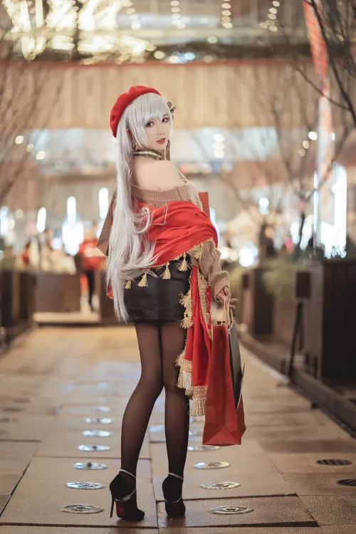 Thumbnail Mochita's Festive Azur Lane Christmas Belfast Cosplay