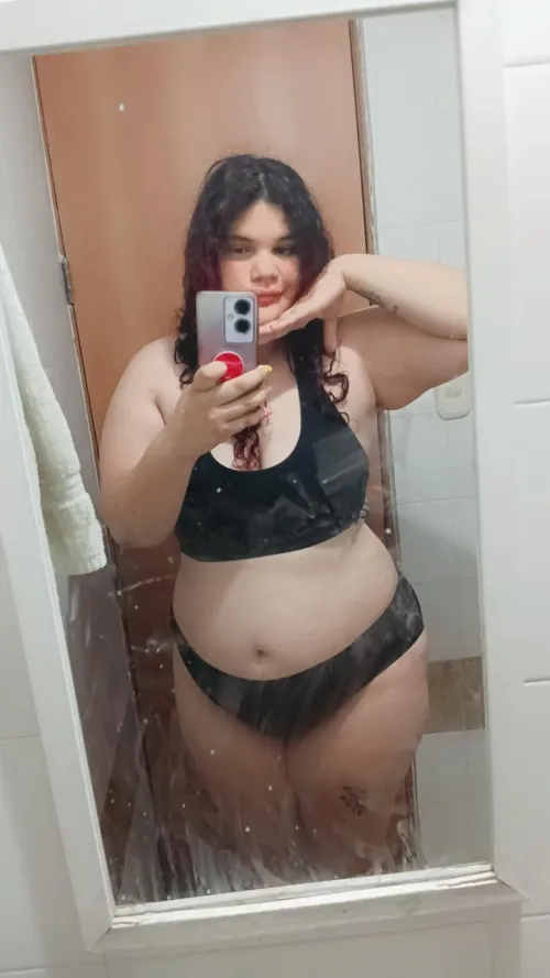 Thumbnail Feeling Confident and Horny: Curvy and Proud