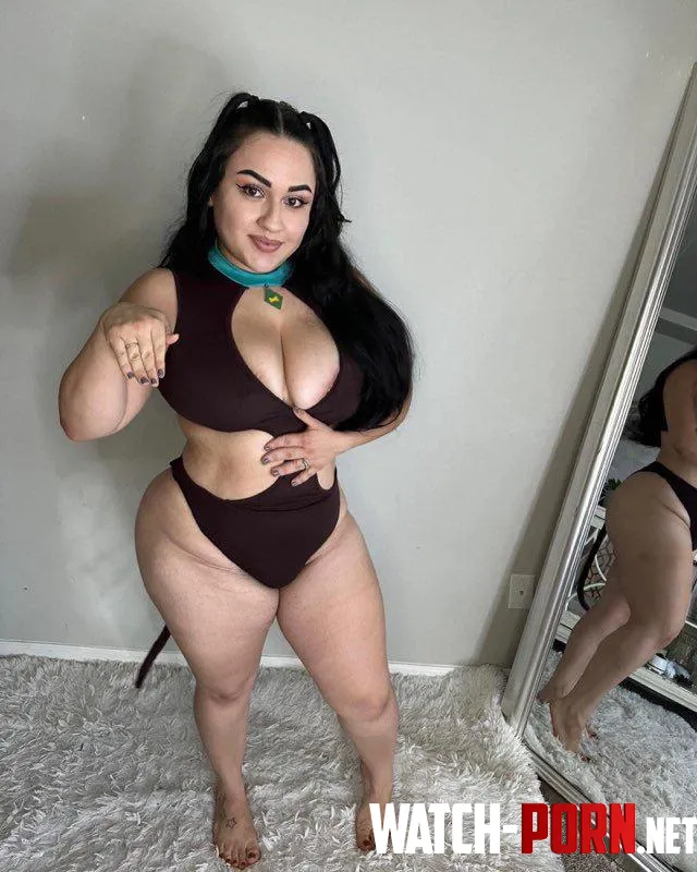 Who is this Thick Latina cosplaying Scooby by 4thburner483618