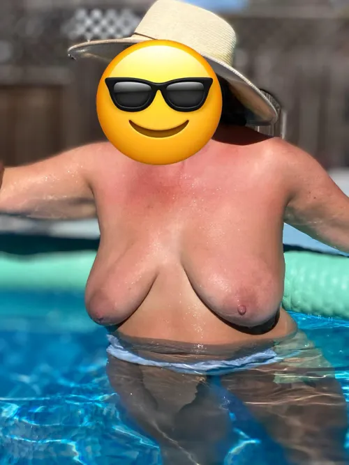 Thumbnail Saggy Souvenirs of Another Great Day by CGLReddit