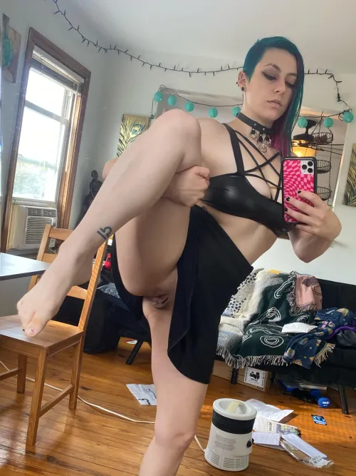 Thumbnail Blue-Haze-Babe: Demanding Desires on altgonewild