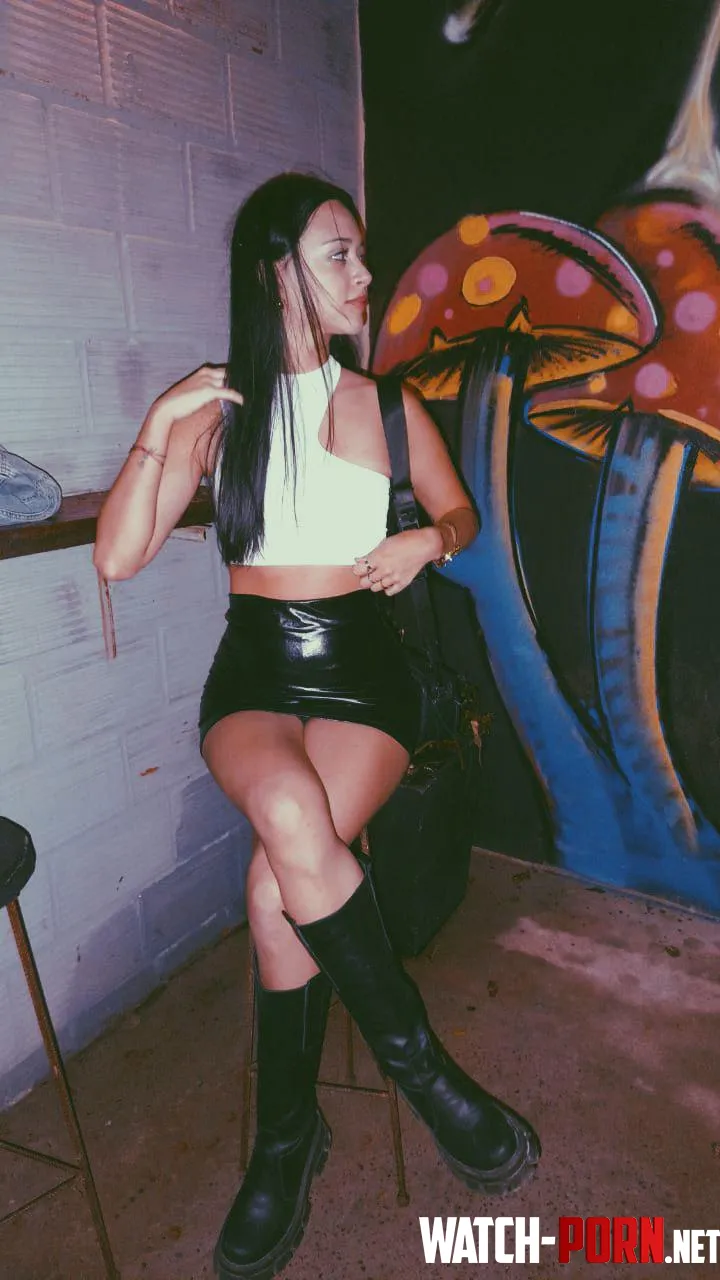 Can the boots stay on by lucygreyonly