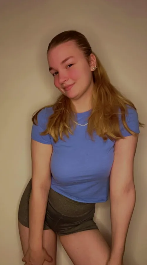 Thumbnail Embracing Thiccness: Pretty-Girl242's Confession in Chubby