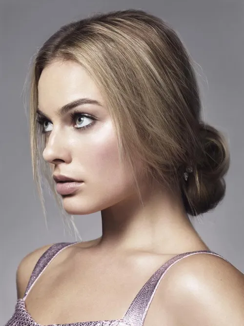 Thumbnail Margot Robbie's Radiance Unveiled by Think_Dot8473