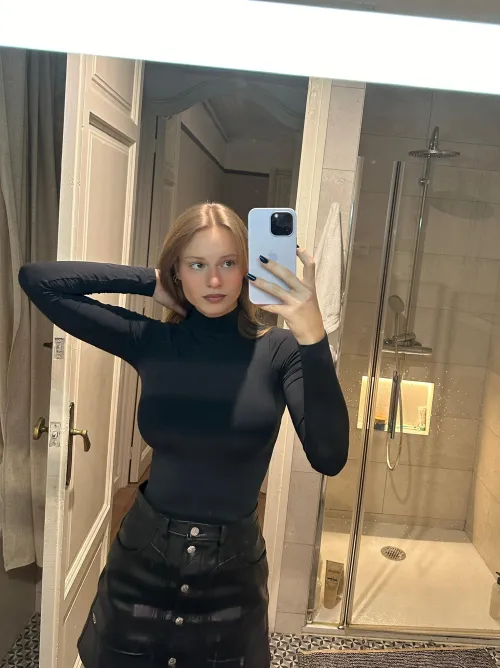 Thumbnail iamxkirax Wishes to Reside in Your Wildest Thoughts - MirrorSelfie