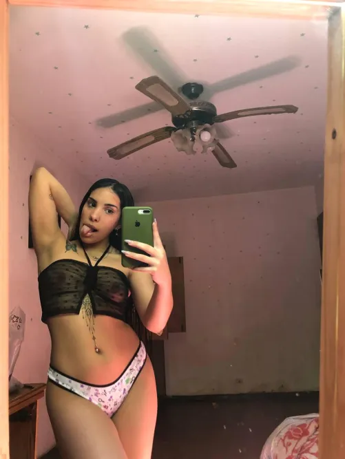 Thumbnail Kiss Me Softly: My Armpit Craves Attention