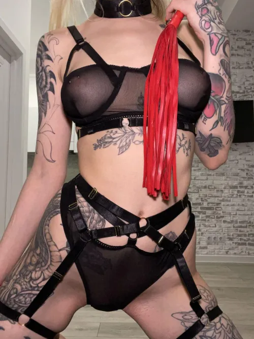 Thumbnail Inked Skin and Crimson Restraints: Elodie_JF's Journey in BDSMGW
