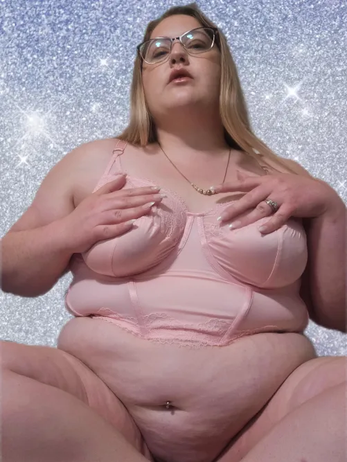 Thumbnail Celebrating Softness: The Beauty of BBW Bodies by RhiannaReynes