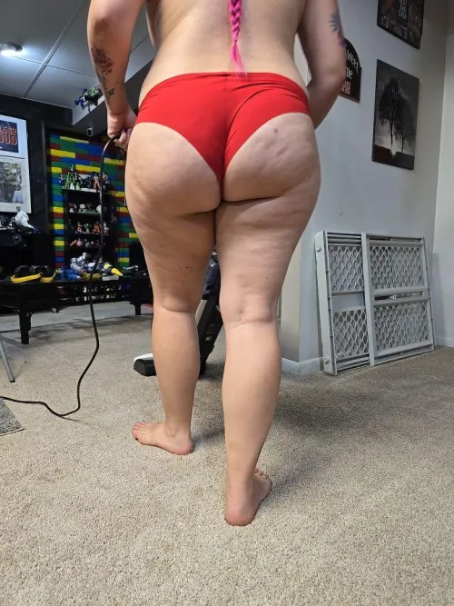 Thumbnail Join jablowme27 for Some Cleaning in the Chubby Category