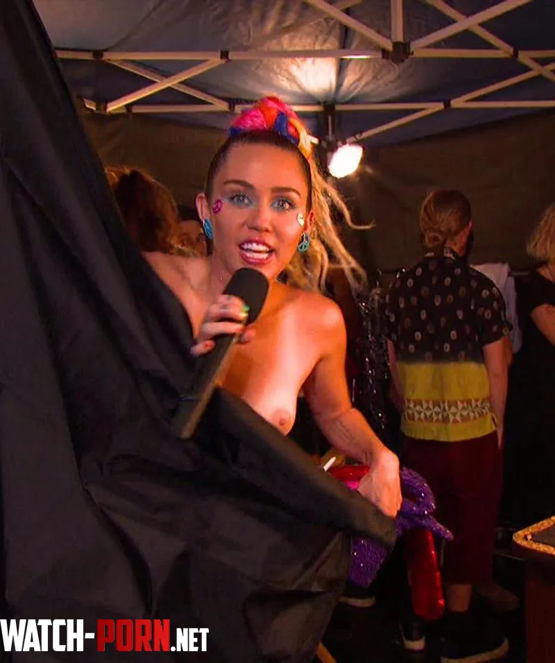Miley Cyrus  by captain_chigma12