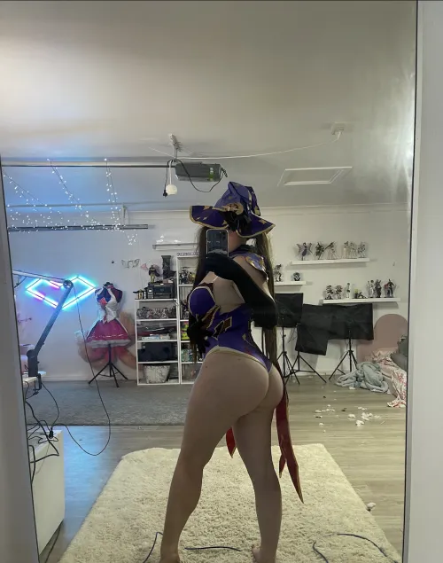 Thumbnail Mona by Graciewaifux in Cosplay Butts