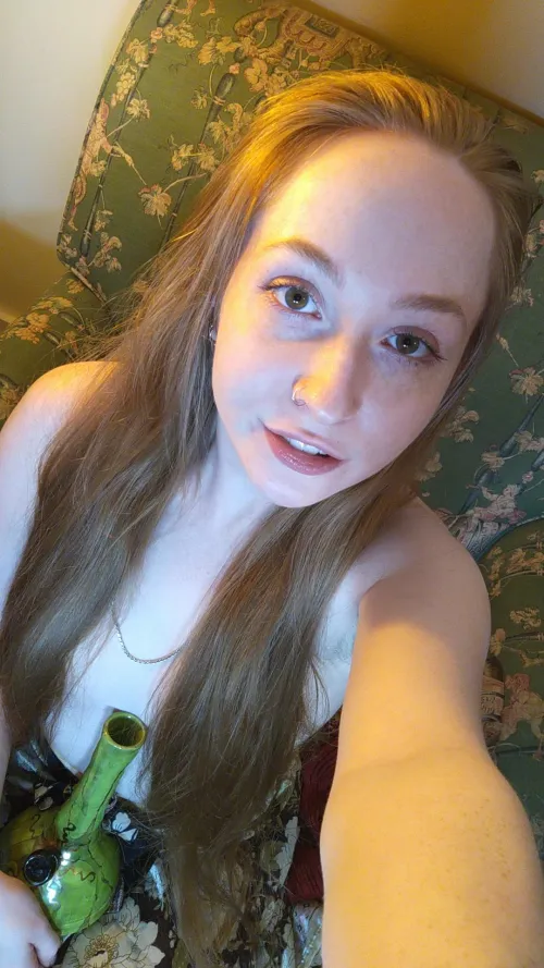 Thumbnail Stoner Girls: Unveiling The World by TinyTink33