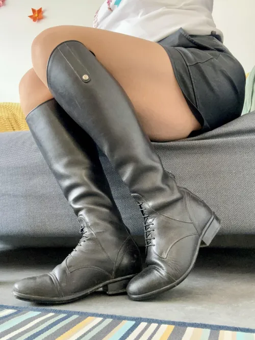 Thumbnail Italian Leather Custom Made: SubSexcretary's Love Affair