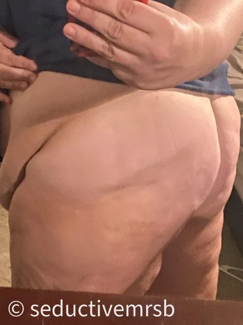 Thumbnail TheMilfyMrsB Flaunts 'Just My Chubby Slutty Ass' as a Bold Statement