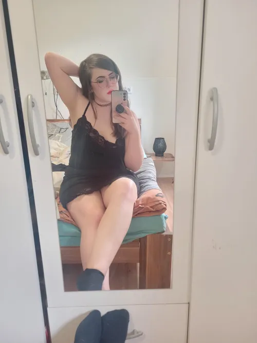 Thumbnail Exploring the Sensual World of Armpit Fetish - Good Morning