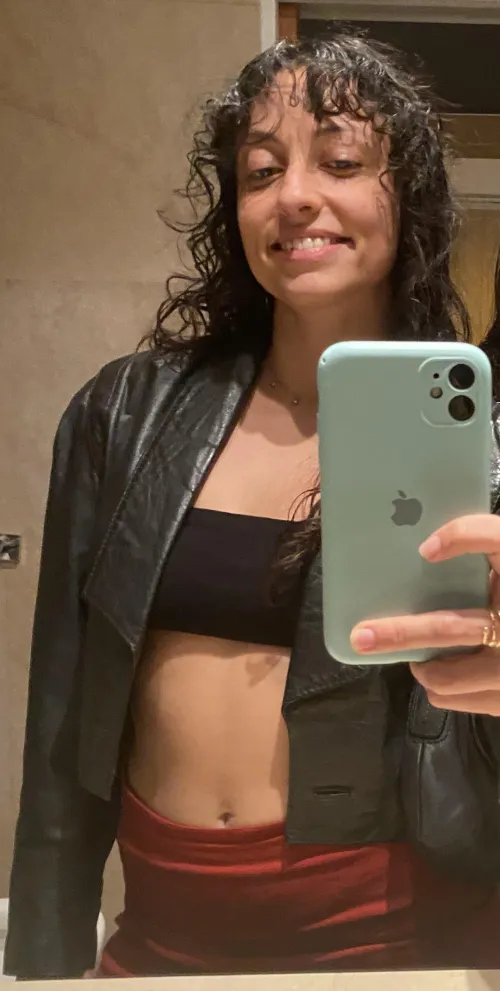 Thumbnail Perfect Pairing: Styling a Crop Top with a Leather 80s Jacket