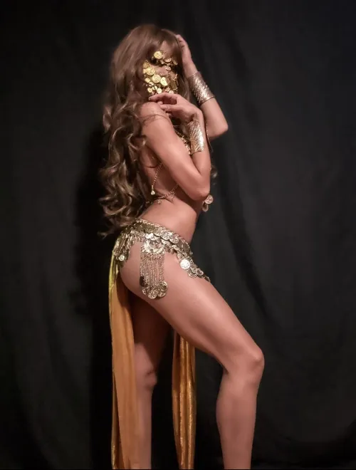Thumbnail Harem Girls Are Built Different - Insights from BellydancerBeauty in ArabPorn
