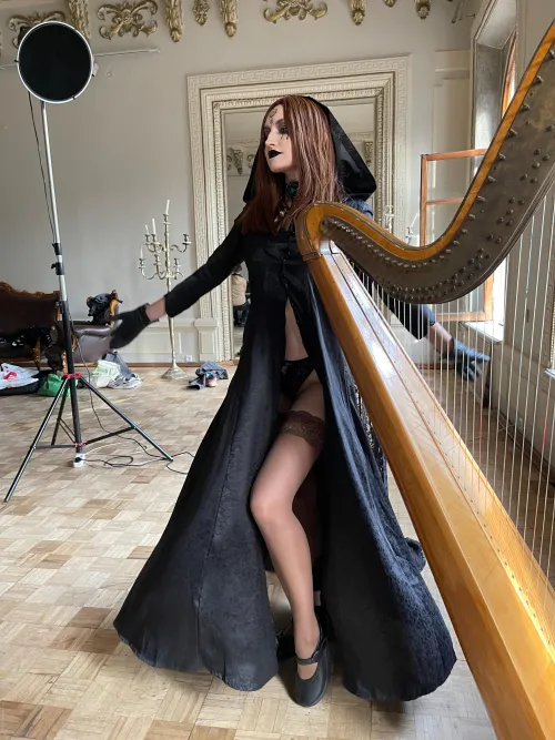 Thumbnail Daniella Dimitrescu Cosplay Masterclass by Shproton_cosplay