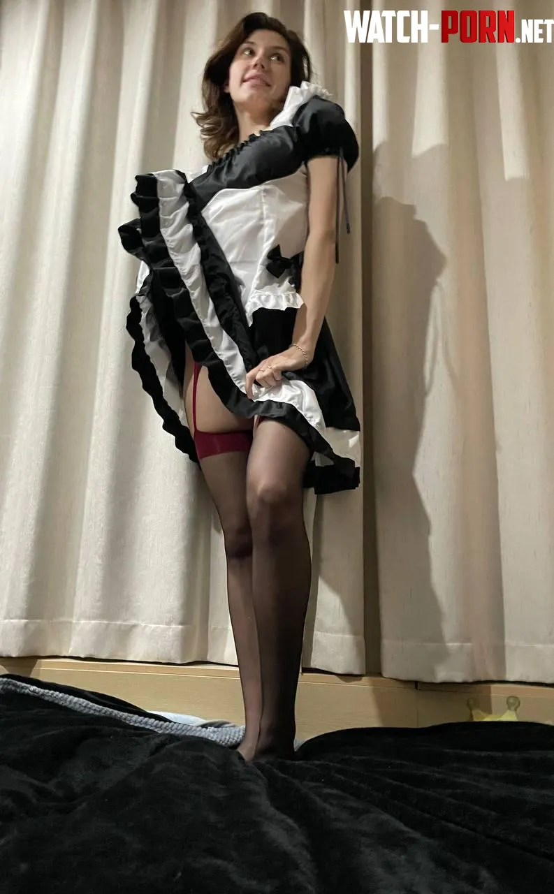 The role of a maid suits me perfectly by Little_Eva_20