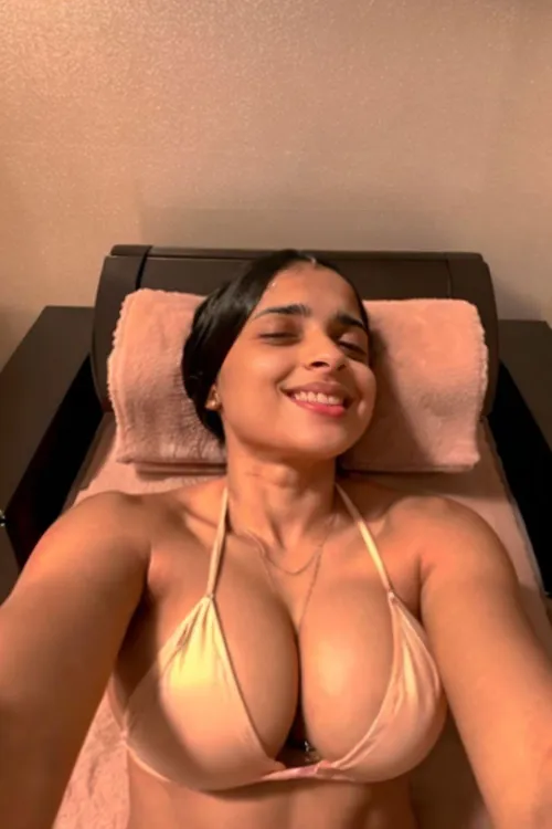 Thumbnail Ok-Impression3102's Dilemma: My Boobs Are Getting Too Big for My Top - Discover the Journey