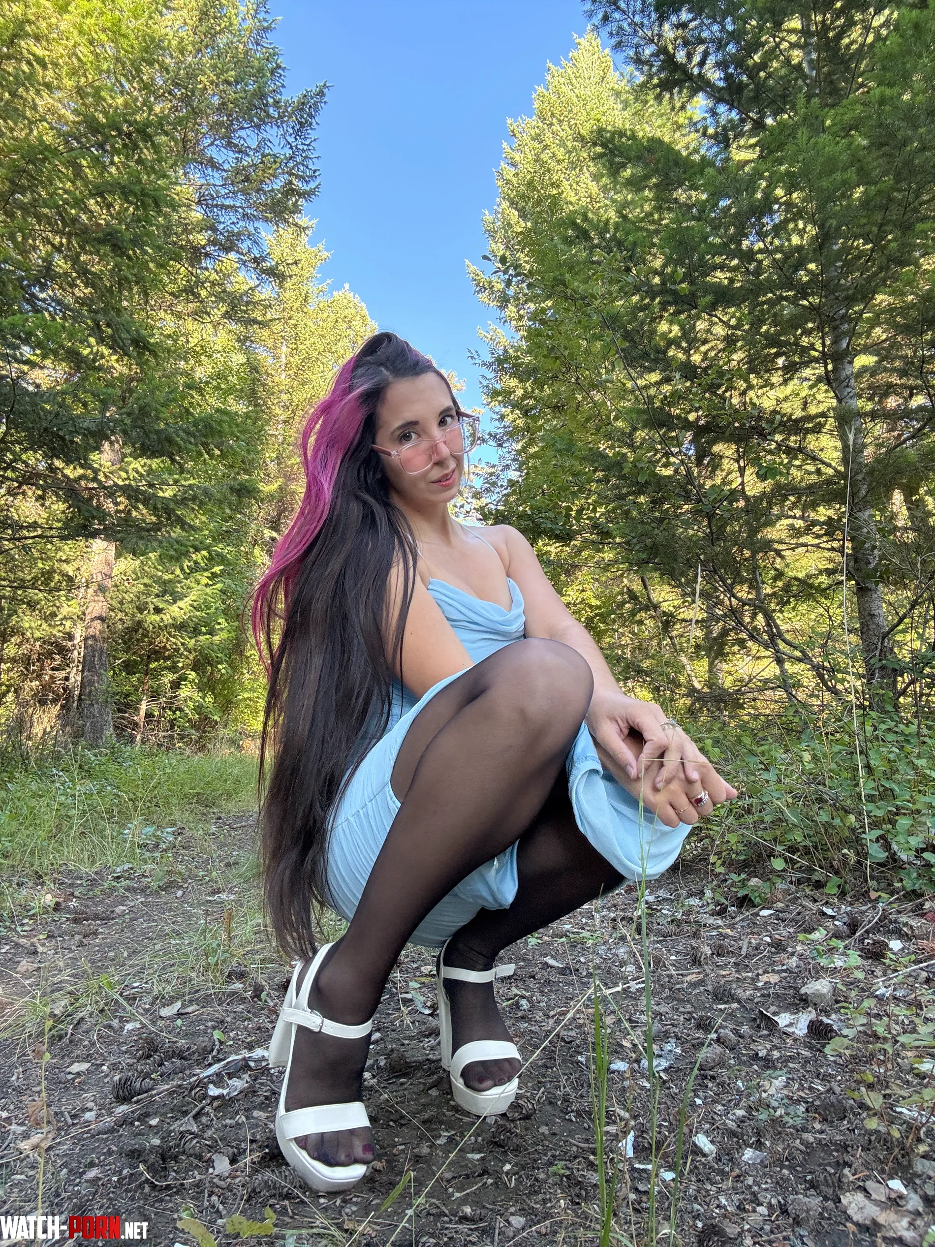 How much would you love to see more of these nylon legs by Underthescrubs