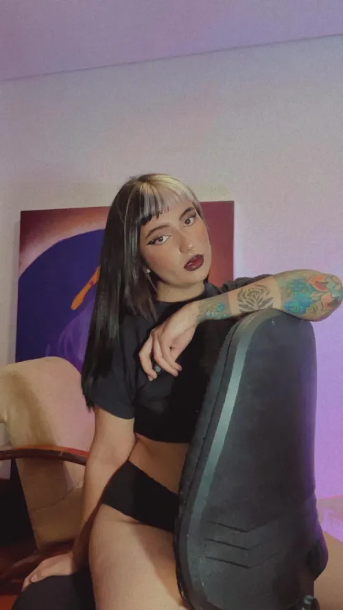 Thumbnail simmoneb Allures with Something You Might Like in gothsluts