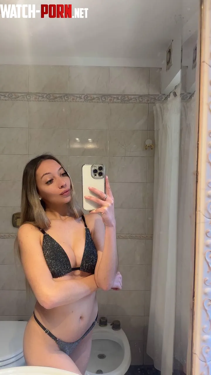 Give me your honest opinion on my body by anawxoxo