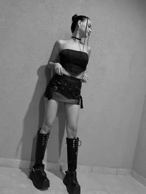 Thumbnail How Do You Like It? Discovering Preferences in Sexy Girls' Boots