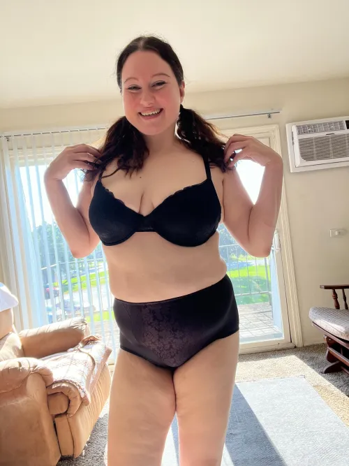 Thumbnail Mandiallday83: Discover Why Thick Girls Feel the Best