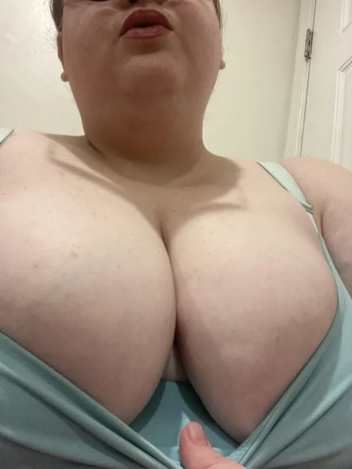 Thumbnail Seeking Assistance: happilyaging1 Wields Chubby Power