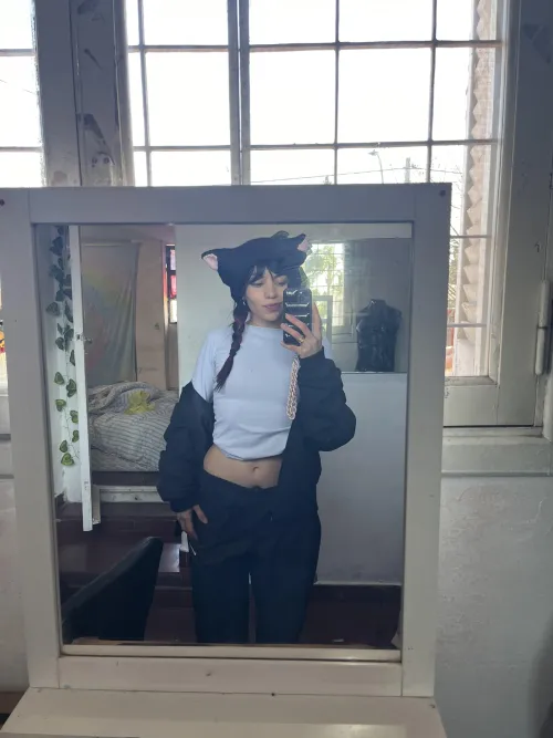 Thumbnail Mirror Mirror: Embracing Beauty by nicolexbelle