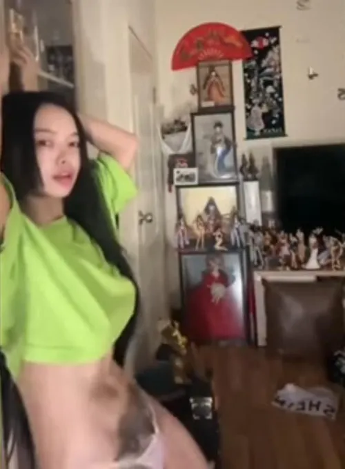 Thumbnail Identification Inquiry: Who is She? - Gullible_Knowledge75