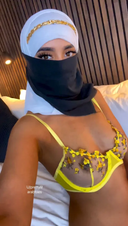 Thumbnail Creampied Confessions: prettylilarabtoes' CamSluts Revelation