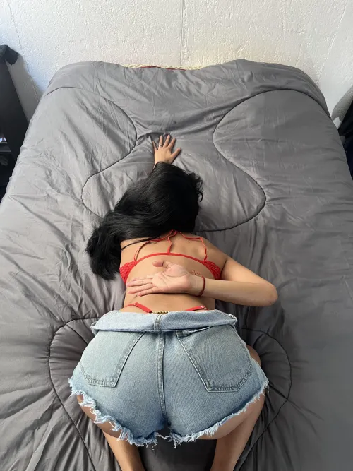 Thumbnail Is It Sexy? ExtremeChemical1584 Asks| SexyButNotPorn Category