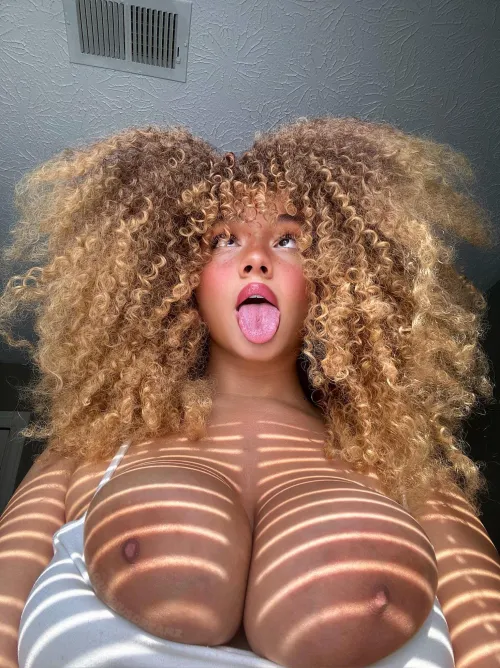 Thumbnail Ready for Release: PlumsRUs' Sensual CamSluts Invitation