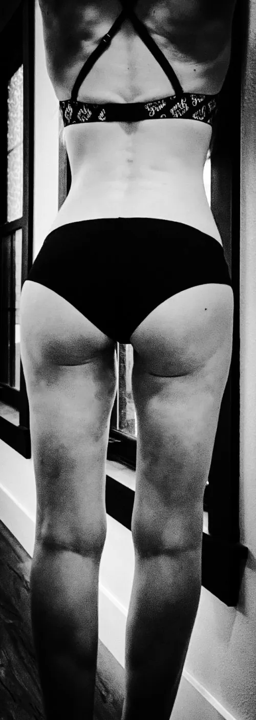 Thumbnail Discovering Strength through LaBeauteFeminine by DoctorPeacock